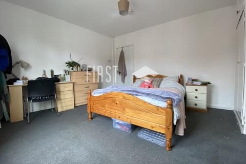 4 bedroom terraced house to rent, Clarendon Park Road, Leicester LE2