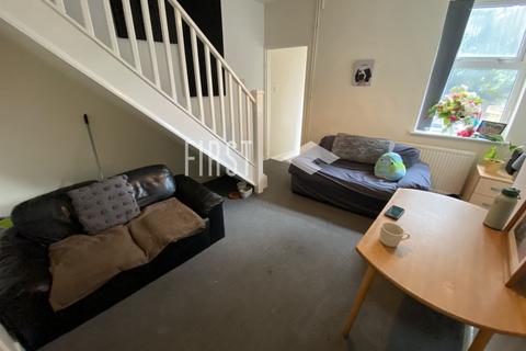 4 bedroom terraced house to rent, Clarendon Park Road, Leicester LE2