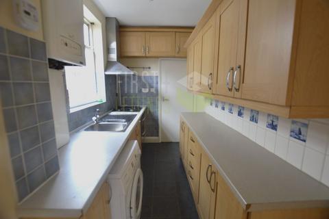 4 bedroom semi-detached house to rent, Queens Road, Leicester LE2