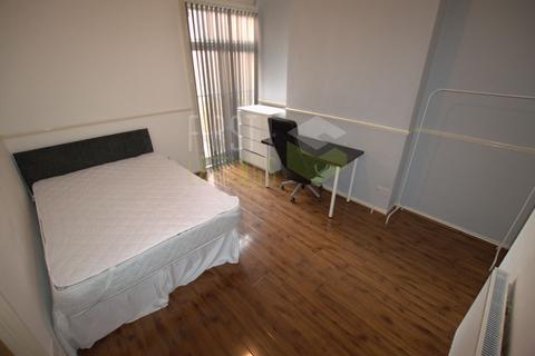 4 bedroom terraced house to rent, Tennyson Street, Leicester LE2