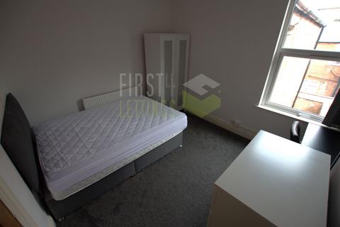 4 bedroom terraced house to rent, Tennyson Street, Leicester LE2
