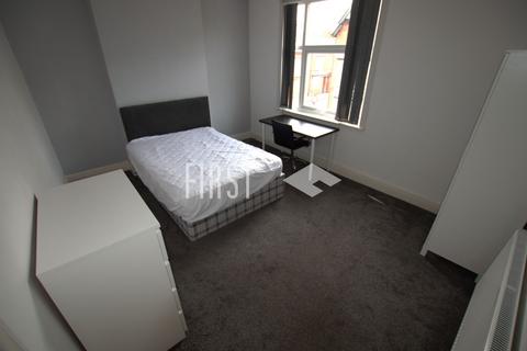 4 bedroom terraced house to rent, Tennyson Street, Leicester LE2