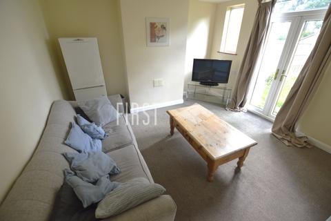 4 bedroom semi-detached house to rent, Heather Road, Leicester LE2