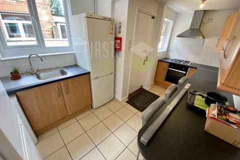 5 bedroom terraced house to rent, Brazil Street, Leicester LE2
