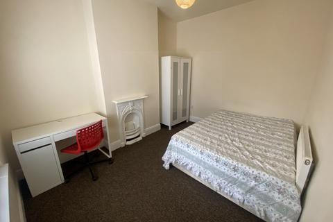 4 bedroom terraced house to rent, Beaconsfield Road, Leicester LE3