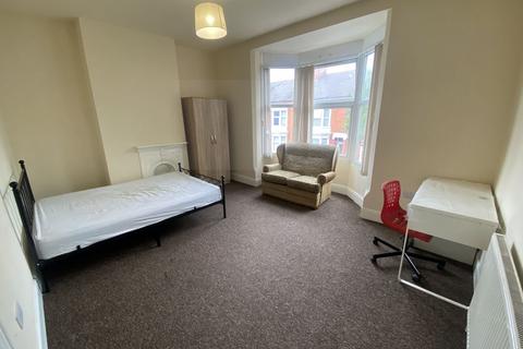 4 bedroom terraced house to rent, Beaconsfield Road, Leicester LE3