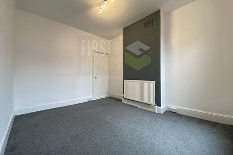 2 bedroom terraced house to rent, Farringdon Street, Leicester LE5