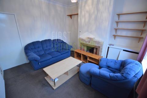 2 bedroom terraced house to rent, Wordsworth Road, Leicester LE2