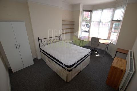 4 bedroom terraced house to rent, Clarendon Park Road, Leicester LE2