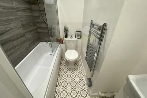Studio to rent, Aylestone Road, Leicester LE2