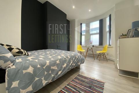 Studio to rent, Aylestone Road, Leicester LE2