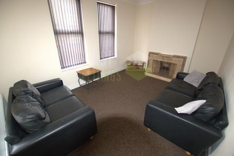 4 bedroom terraced house to rent, Hazel Street, Leicester LE2
