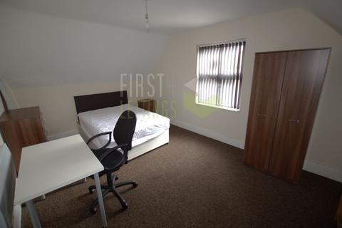 4 bedroom terraced house to rent, Hazel Street, Leicester LE2