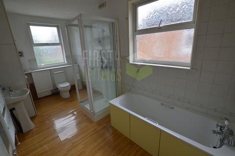 3 bedroom terraced house to rent, Knighton Fields Road East, Leicester LE2