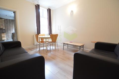 4 bedroom terraced house to rent, Glossop Street, Leicester LE5