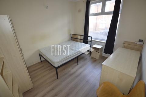 4 bedroom terraced house to rent, Glossop Street, Leicester LE5