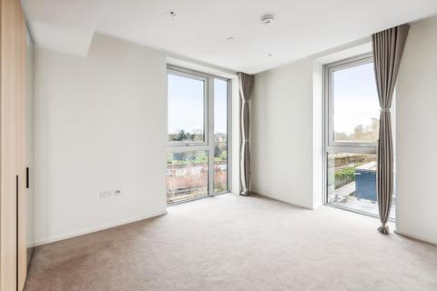 3 bedroom flat to rent, Lillie Square, Earls Court, London, SW6