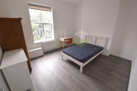 6 bedroom terraced house to rent, Saxby Street, Leicester LE2