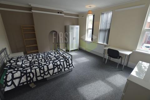 6 bedroom terraced house to rent, Westcotes Drive, Leicester LE3