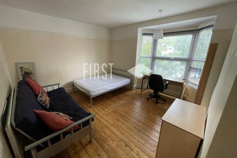 4 bedroom terraced house to rent, Barclay Street, Leicester LE3