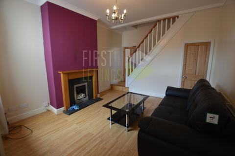 3 bedroom terraced house to rent, Wordsworth Road, Leicester LE2