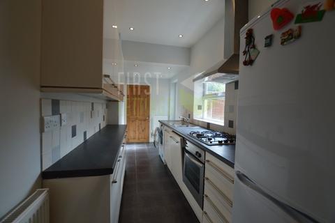 3 bedroom terraced house to rent, Wordsworth Road, Leicester LE2