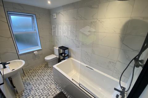 3 bedroom terraced house to rent, Wordsworth Road, Leicester LE2