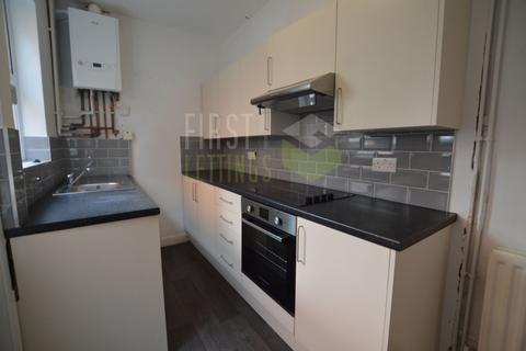 3 bedroom terraced house to rent, Wordsworth Road, Leicester LE2