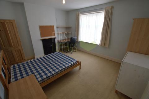 4 bedroom terraced house to rent, Thurlow Road, Leicester LE2