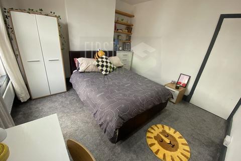 3 bedroom terraced house to rent, Lord Byron Street, Leicester LE2