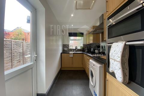 3 bedroom terraced house to rent, Lord Byron Street, Leicester LE2