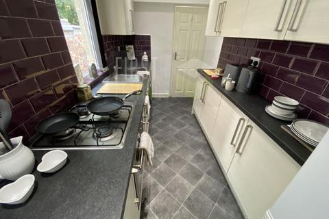 3 bedroom terraced house to rent, Wordsworth Road, Leicester LE2