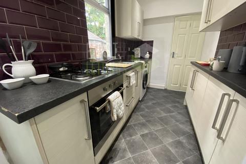 3 bedroom terraced house to rent, Wordsworth Road, Leicester LE2