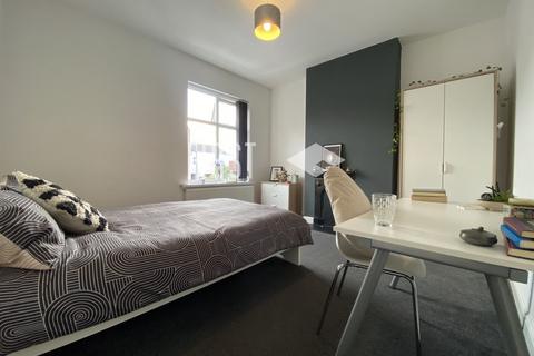 3 bedroom terraced house to rent, Wordsworth Road, Leicester LE2
