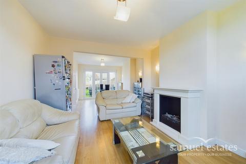 4 bedroom terraced house for sale, Runnymede Crescent, Streatham, SW16