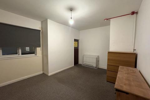 Studio to rent - Fosse Road North, Leicester LE3