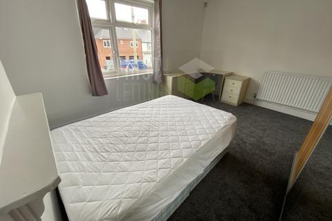 3 bedroom terraced house to rent, Welford Road, Leicester LE2