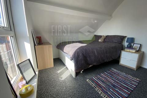 2 bedroom flat to rent, Lord Byron Street, Leicester LE2