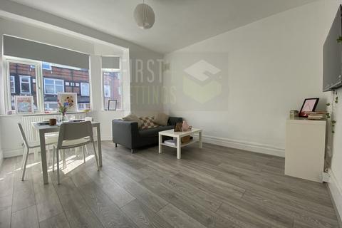 2 bedroom flat to rent, Lord Byron Street, Leicester LE2