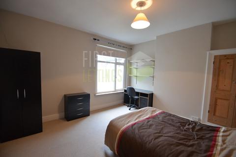 6 bedroom terraced house to rent - Fosse Road South, Leicester LE3