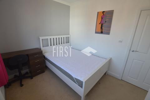 4 bedroom terraced house to rent, Clifton Road, Leicester LE2