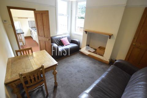 3 bedroom terraced house to rent, St. Leonards Road, Leicester LE2