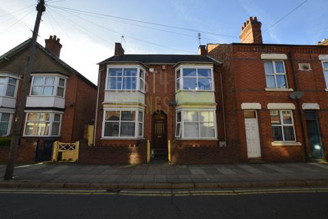 5 bedroom terraced house to rent, Queens Road, Leicester LE2