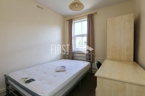 4 bedroom terraced house to rent, Adderley Road, Leicester LE2