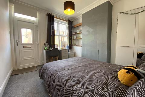3 bedroom terraced house to rent, Avenue Road Extension, Leicester LE2