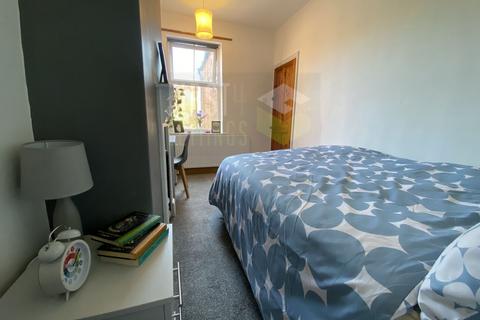 3 bedroom terraced house to rent, Avenue Road Extension, Leicester LE2