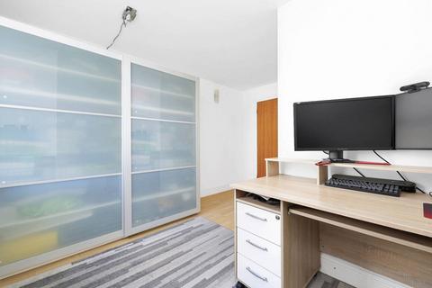 11 Hanover Place, London, E3 4QD