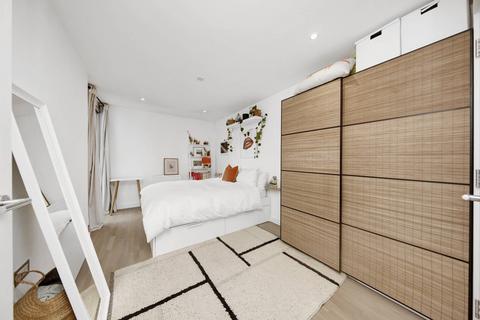 Flat 6, 40 Bow Common Lane, London, E3 4AX