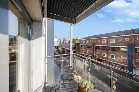 Flat 6, 40 Bow Common Lane, London, E3 4AX