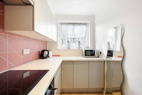 9 Regent Square, London, E3 3HQ